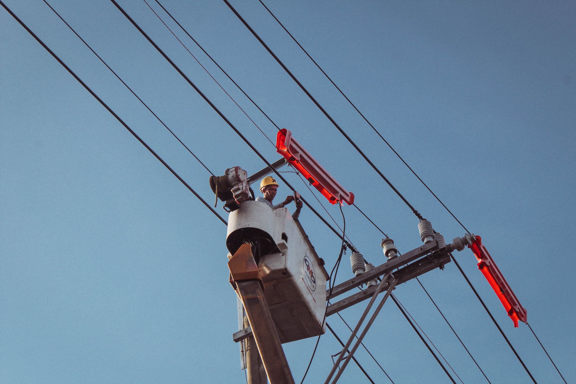 Courtier en énergie équipe à Colombes